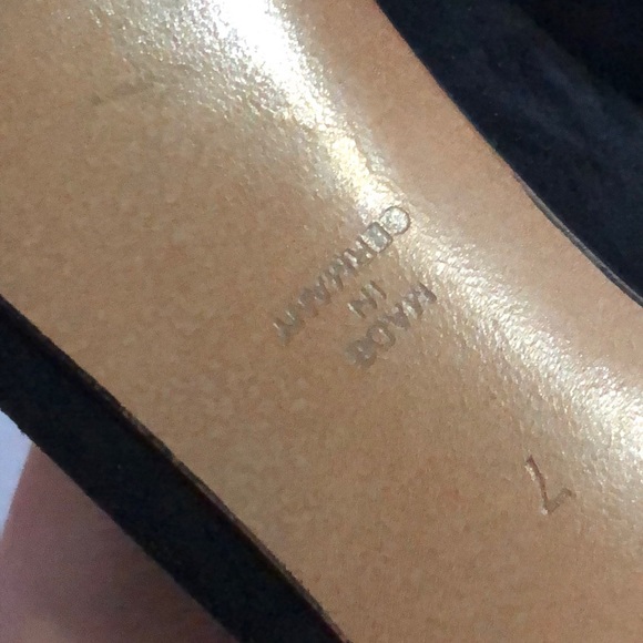 Heels - Picture 4 of 4